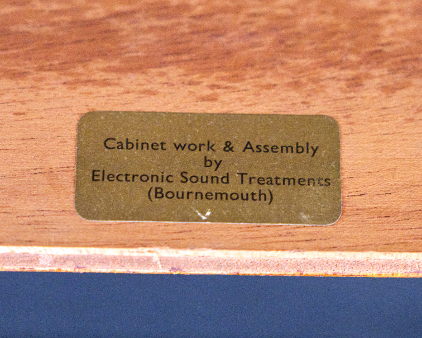Cabinet badge
